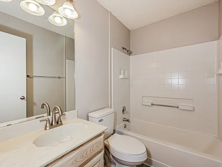 910 Blue Jay Dr — Photo 15