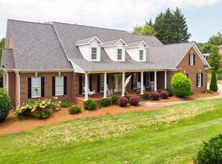 5809 Willow Way Ct, Oak Ridge, NC 27310