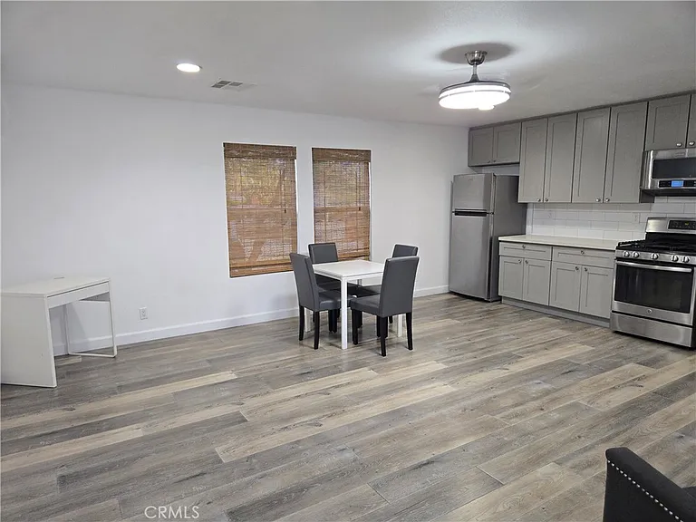 445 E Francis St #1/2 — Photo 1