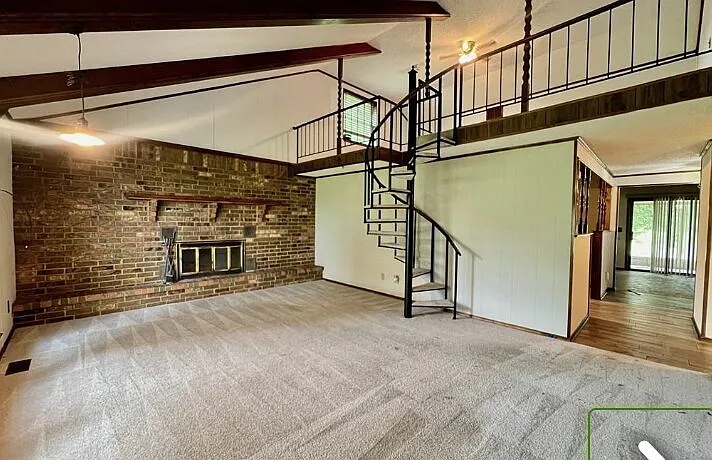 3 bed, 2.0 bath, 2350 sqft, $1,845 — Photo 3