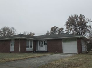 800 W Rustic St, Robinson, IL 62454