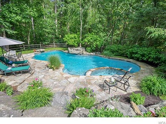 Spacious entertaining 