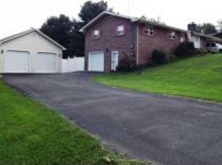 115 Town And Country Dr, Jonesborough, TN 37659