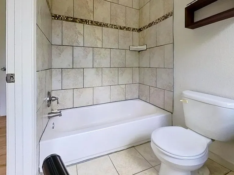 209 Jackman St — Photo 15