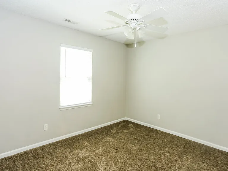 6918 Lowen Rd — Photo 13