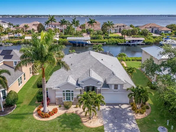 3707 5th Ave NE, Bradenton, FL 34208