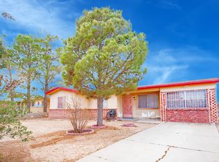 627 Fall River Rd, El Paso, TX 79907