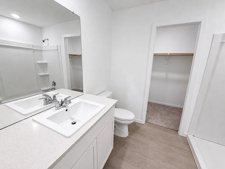 13530 Bay Springs Dr — Photo 8