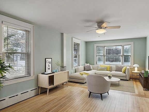 5th image of 414 Essex St