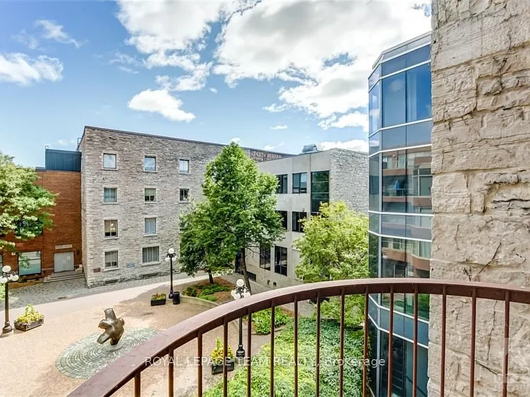 10 Clarence St #3 — Photo 19