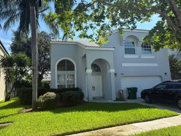 989 NW 156th Ave, Pembroke Pines, FL 33028