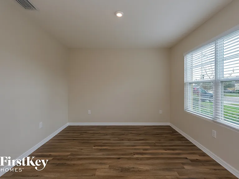 36051 Carriage Pine Ct — Photo 3