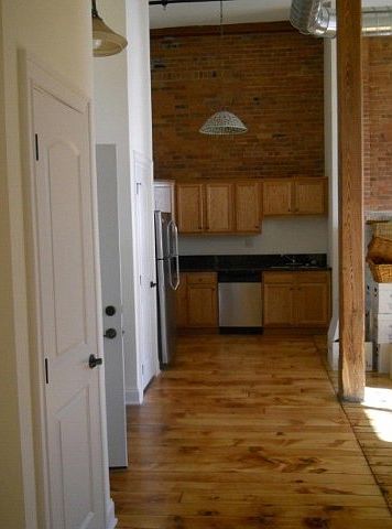 2nd image of 79 Warren St
