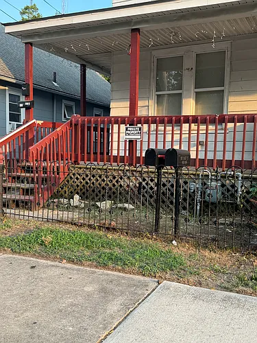 503 Oak St E #1 Photo 1