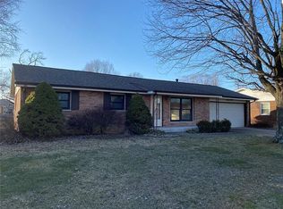 2720 Wedgewood Dr, Columbus, IN 47203