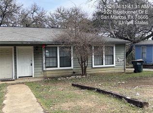 920-922 E Bluebonnet Dr, San Marcos, TX 78666