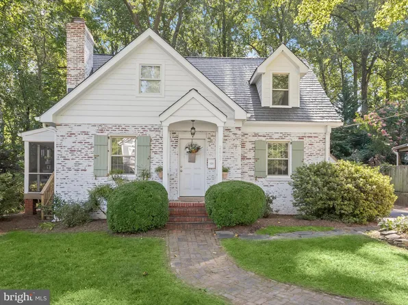 2867 Rosemary Ln, Falls Church, VA 22042