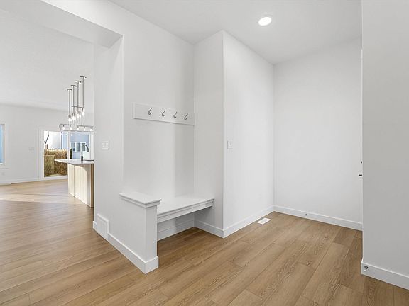 4th image of 2816 190th St NW
