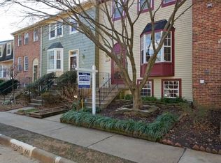 5766 Walnut Wood Ln, Burke, VA 22015