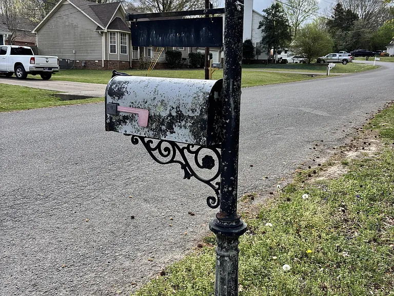 Mailbox, 118 Candlewick