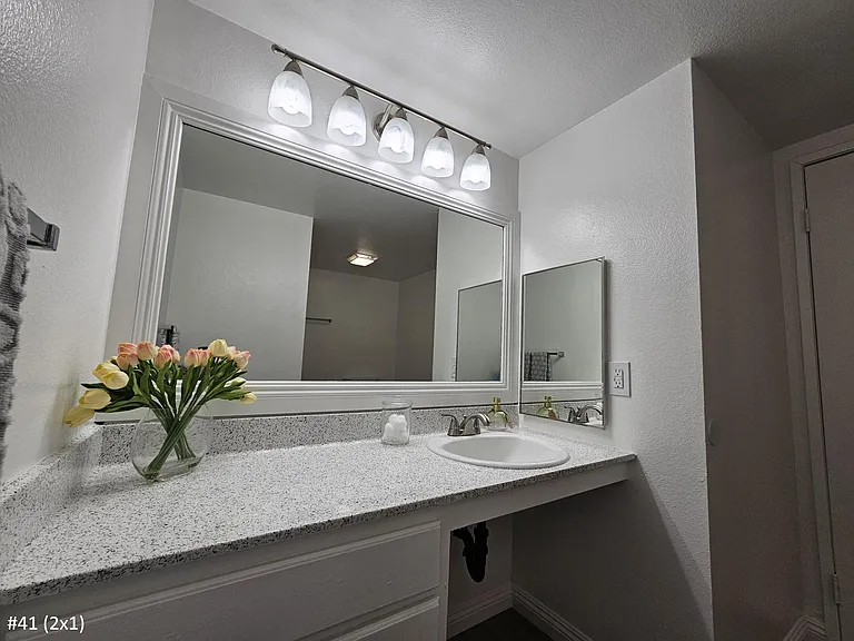 Stonewood Apartments — Photo 28