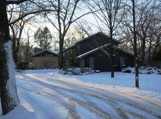 8742 2nd Ave, Pleasant Prairie, WI 53158