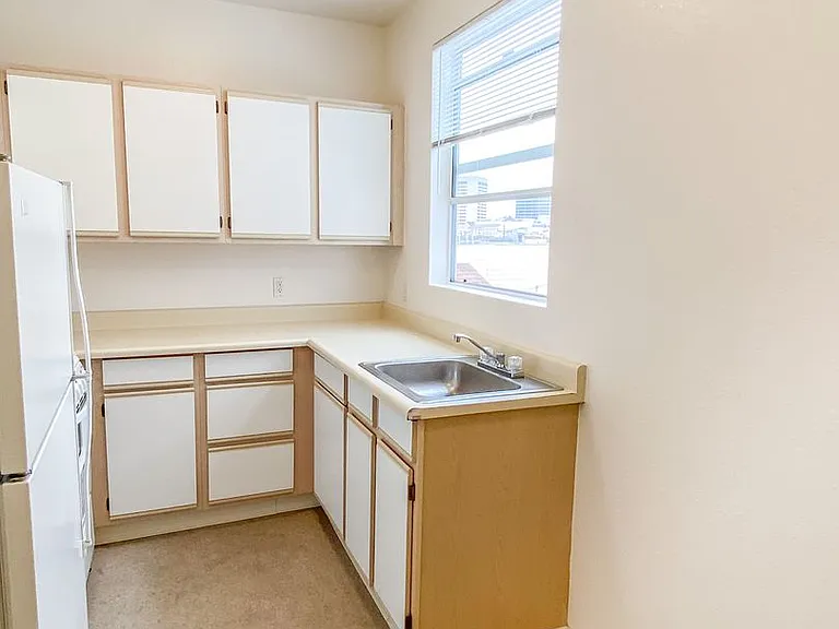 700 Laguna St #308 — Photo 9