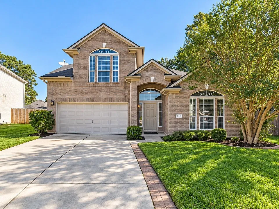 440 Mystic Trail Loop