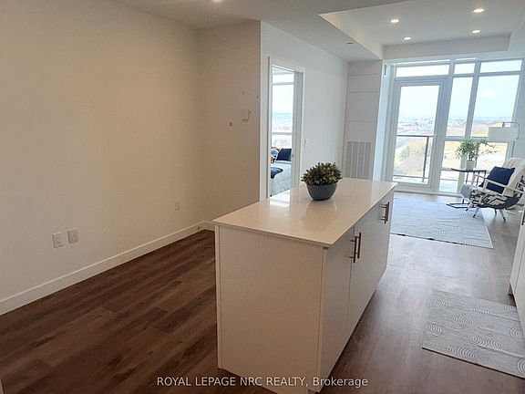 5th image of 461 Green Rd #921