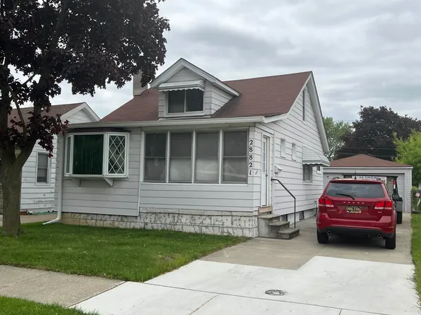 28821 Essex St, Roseville, MI 48066