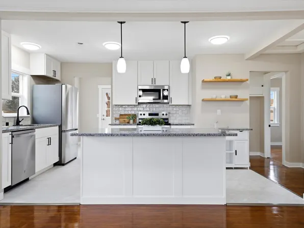 107 George Washington Way, Richland, WA 99352