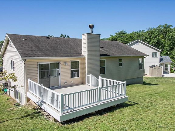 Great backyard to enjoy!