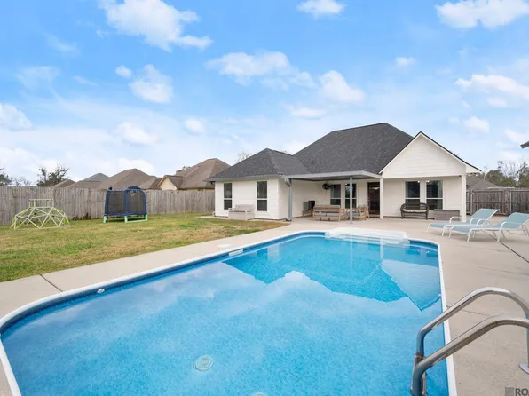 41447 Waterstone Ave, Prairieville, LA 70769