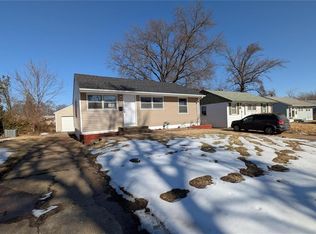 413 Lancashire Rd, Saint Louis, MO 63137