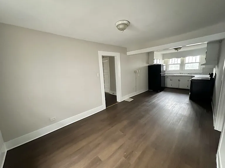 1249 Waverly St — Photo 11