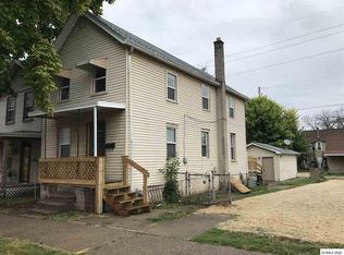 1458 Jackson St, Dubuque, IA 52001