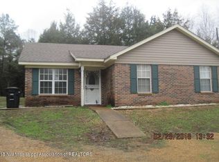 1860 Gravel Springs Rd, Senatobia, MS 38668