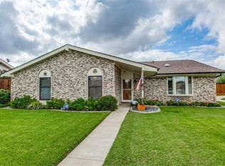1902 Heather Way, Richardson, TX 75081