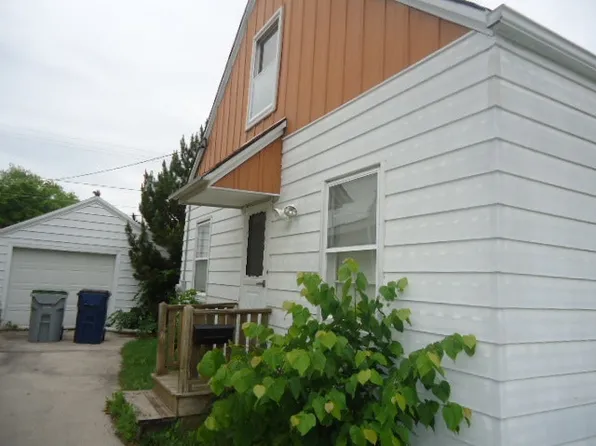 5265 N 49th St, Milwaukee, WI 53218