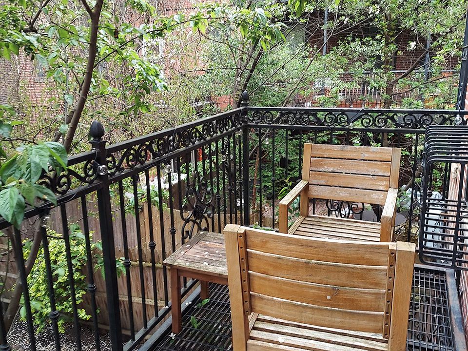 1st image of 107 Chandler St APT 1