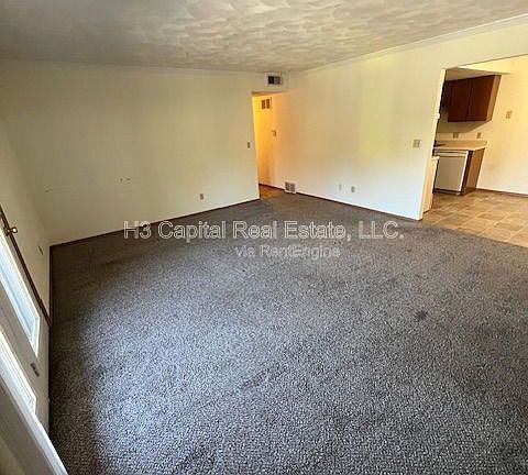 2nd image of 130 Brookview Dr #6