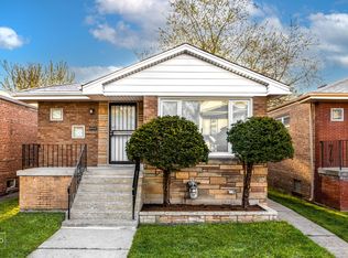 8223 S Muskegon Ave, Chicago, IL 60617