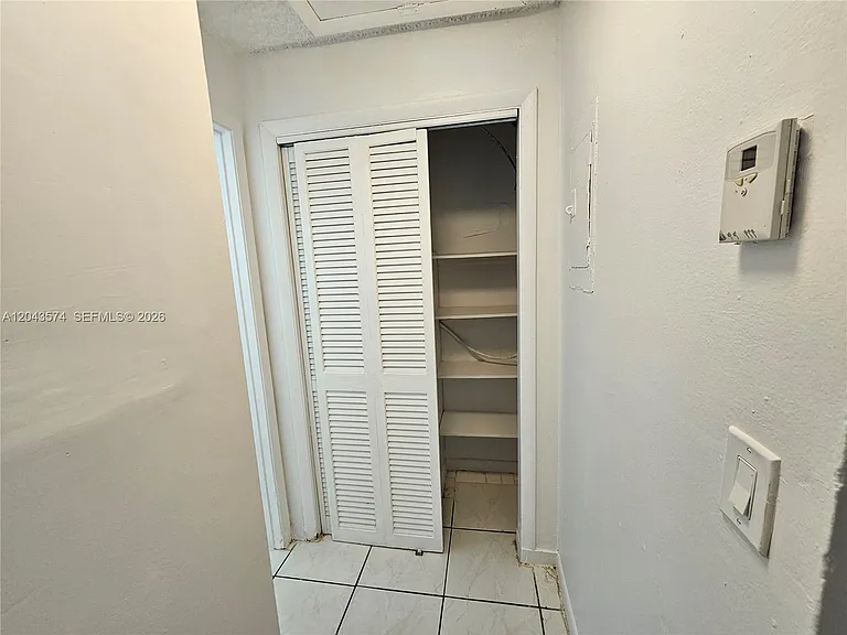 4621 SW 33rd Ave #4 — Photo 8