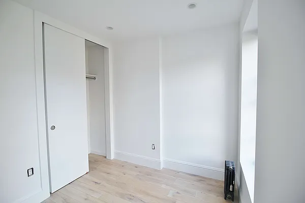 Rented by Julianna Realty Corp | media 43