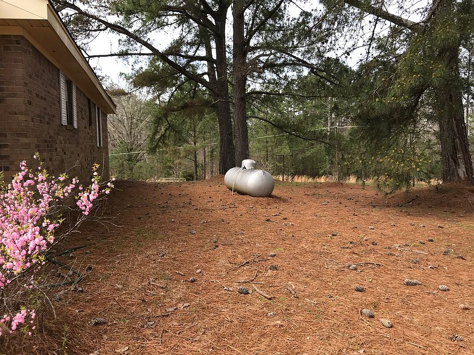 2nd image of 1001 County Road 200