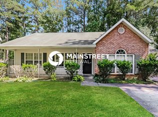 8550 Garvey Dr, Fairburn, GA 30213