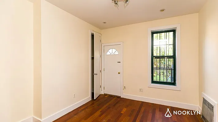 Rented by Nooklyn NYC LLC | media 30