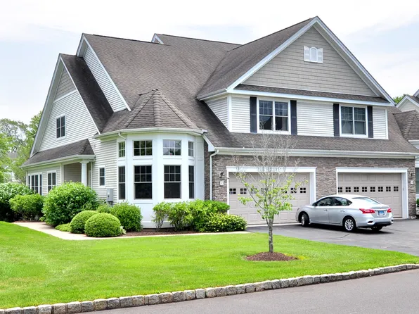 20 Carnoustie Circle, Bloomfield, CT 06002