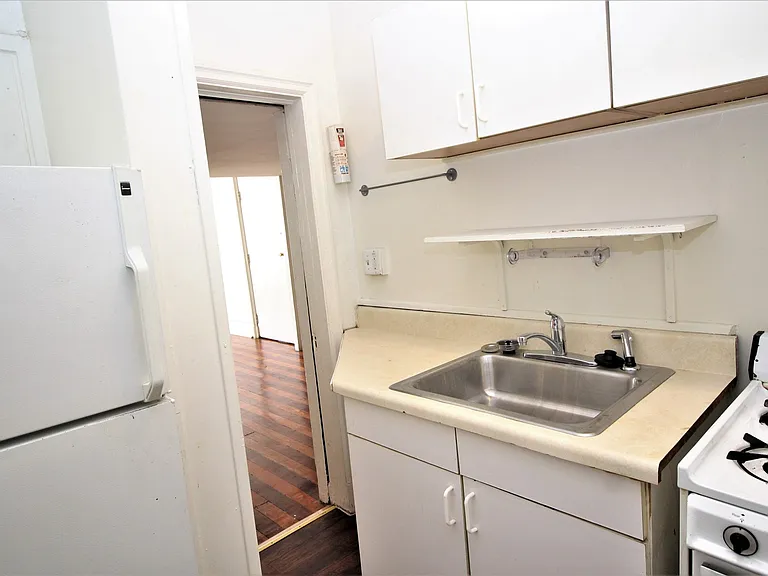 1224 Saint Paul St — Photo 7