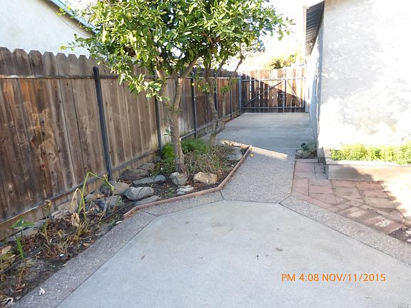 4th image of 160 Somerville Dr